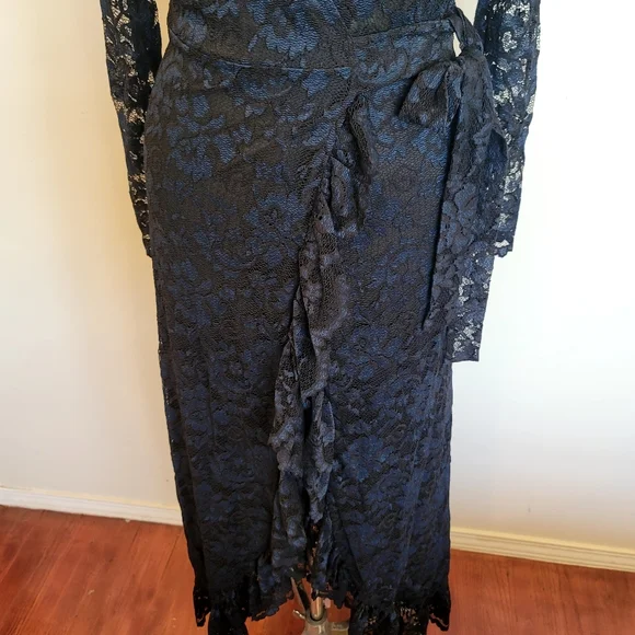 GANNI Flynn Lace V neck Wrap Ruffle and Lace Dress - Picture 14 of 16